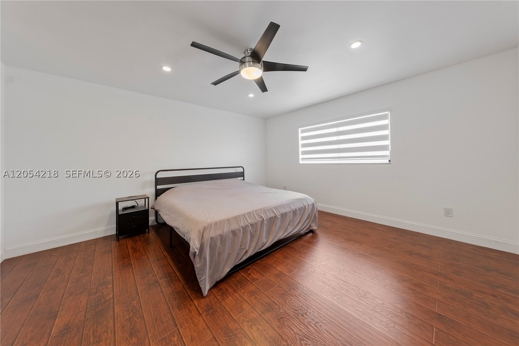 SNAPPER CREEK TOWNHOUSES - Residential Lease