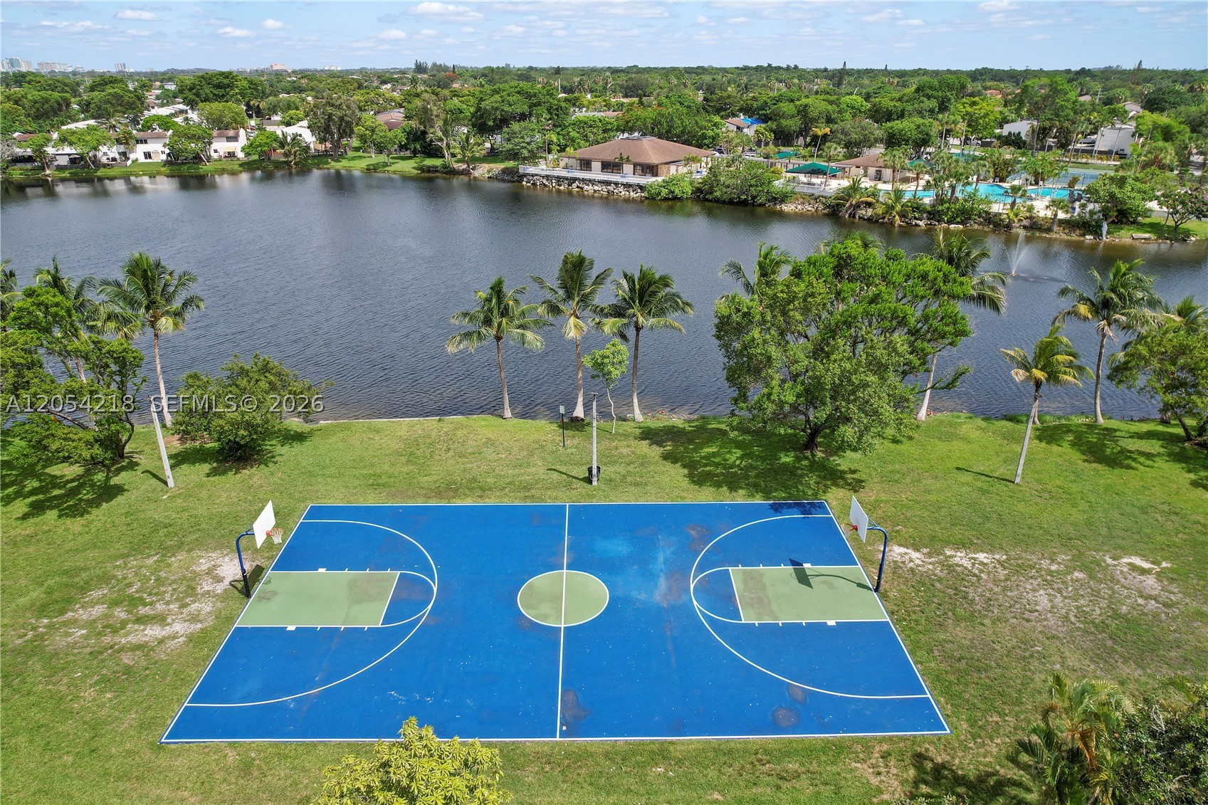 SNAPPER CREEK TOWNHOUSES - Residential Lease