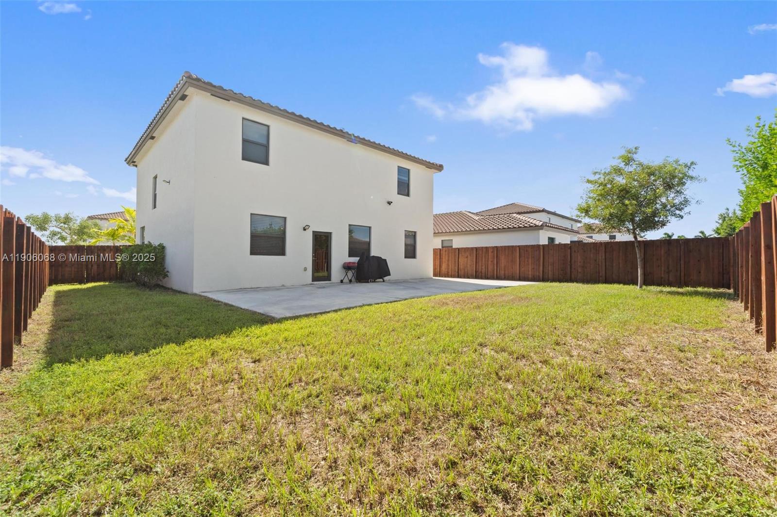 ESTATES AT SILVER PALM - Residential