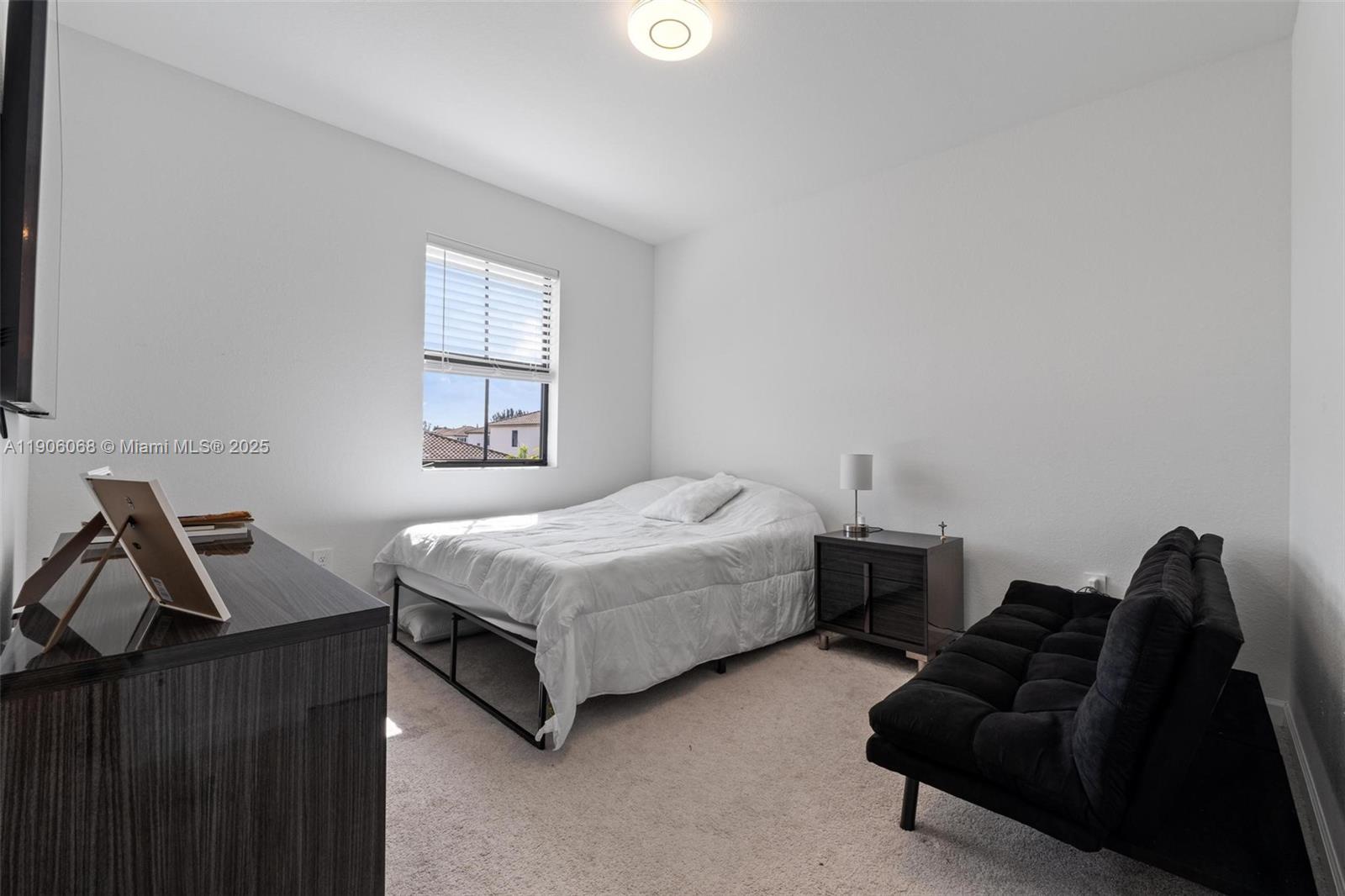 ESTATES AT SILVER PALM - Residential