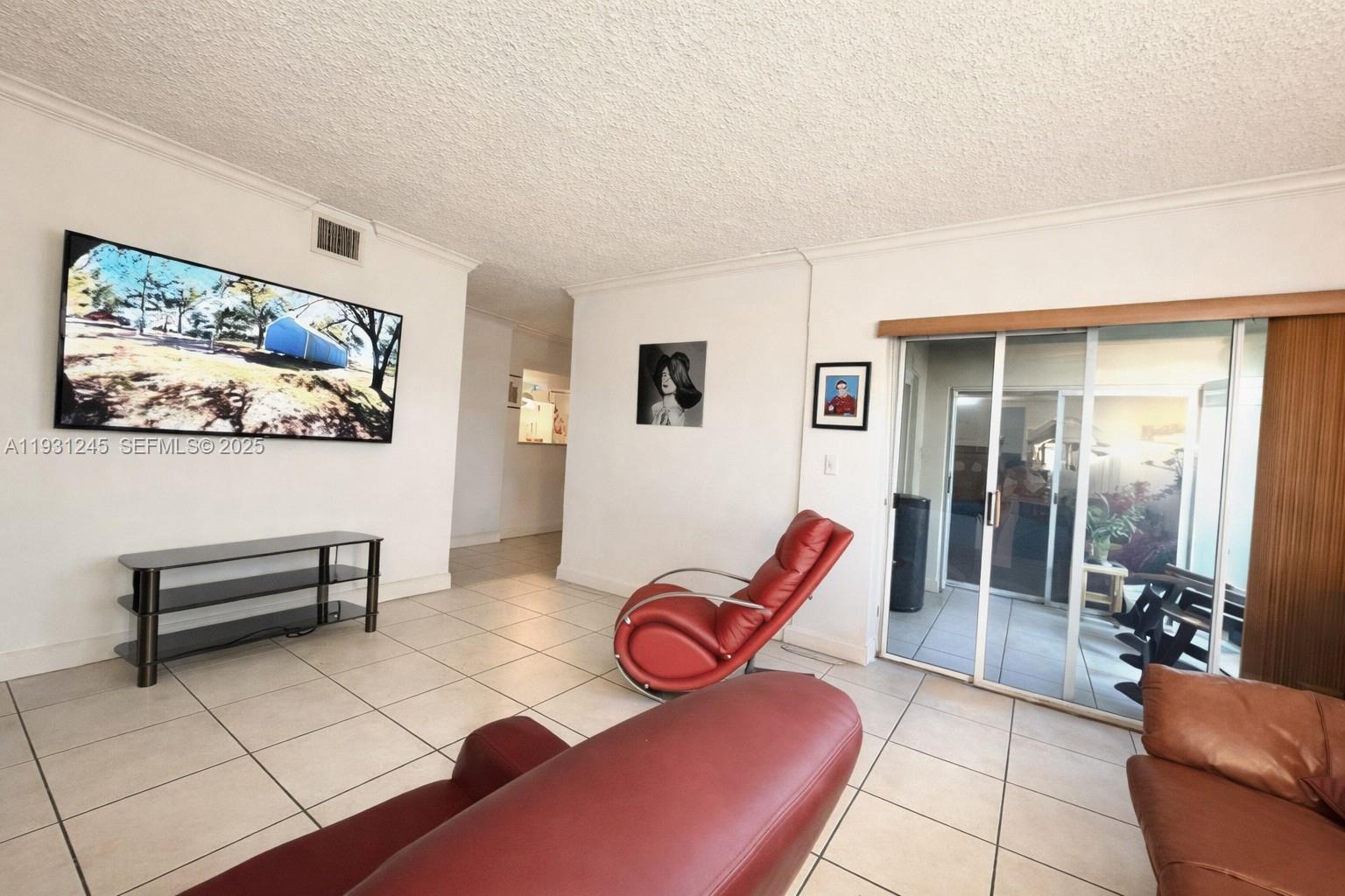 VILLA RUSTICA I CONDO - Residential