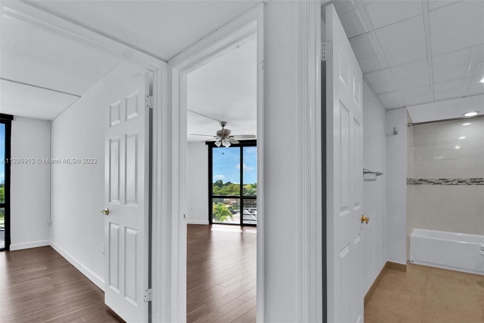 TOWERS OF KENDALE LAKES C - Residential