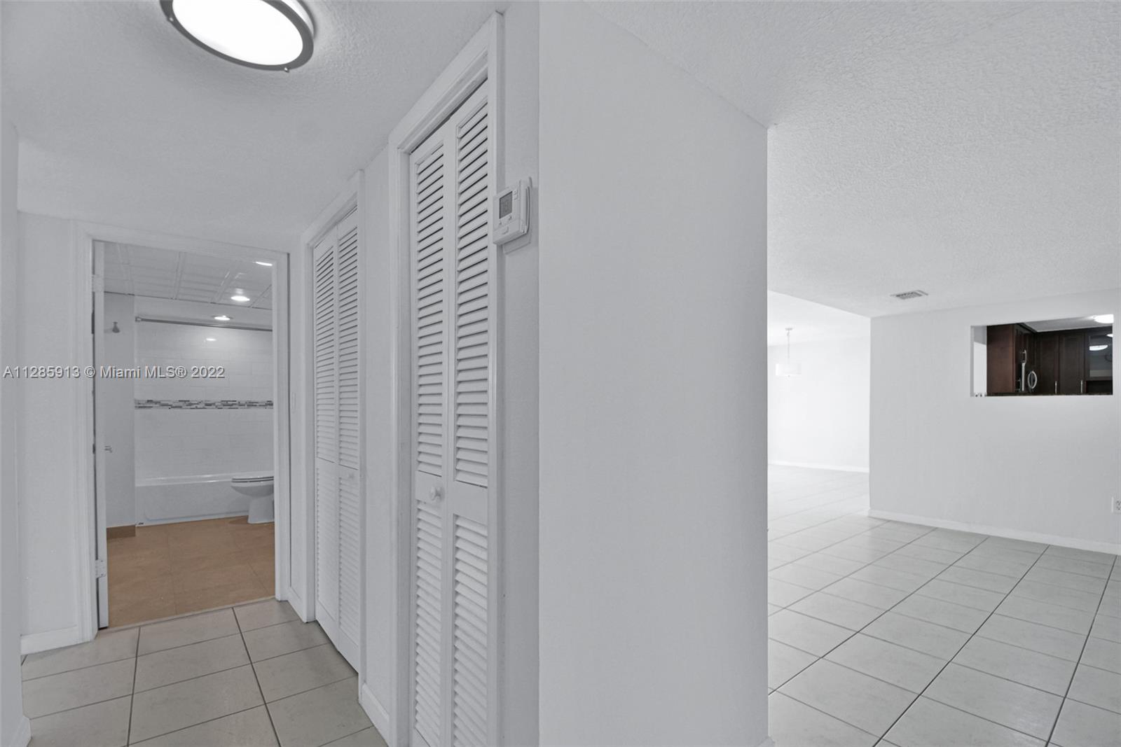 TOWERS OF KENDALE LAKES C - Residential