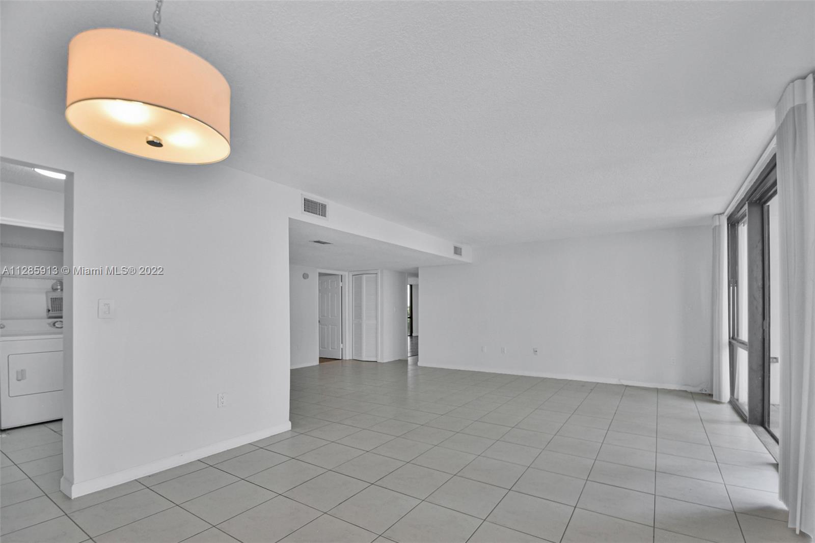 TOWERS OF KENDALE LAKES C - Residential