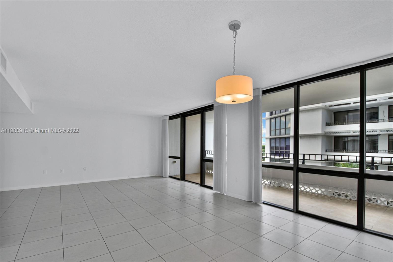 TOWERS OF KENDALE LAKES C - Residential