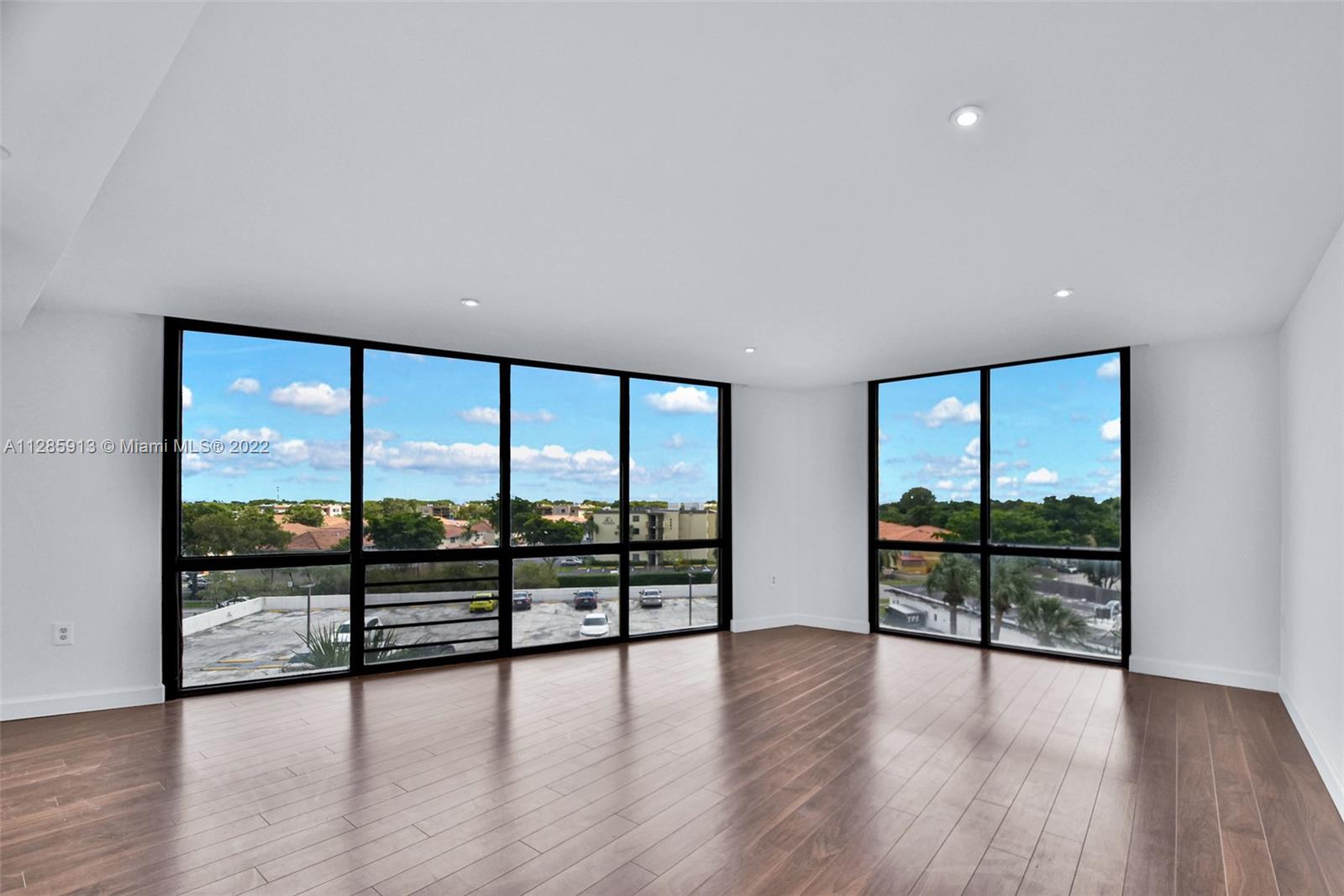 TOWERS OF KENDALE LAKES C - Residential