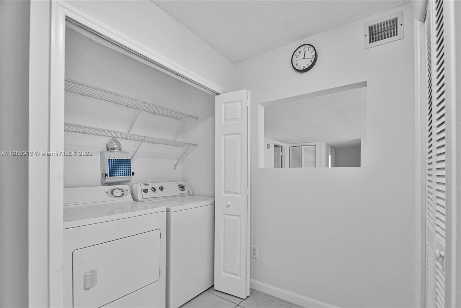 TOWERS OF KENDALE LAKES C - Residential