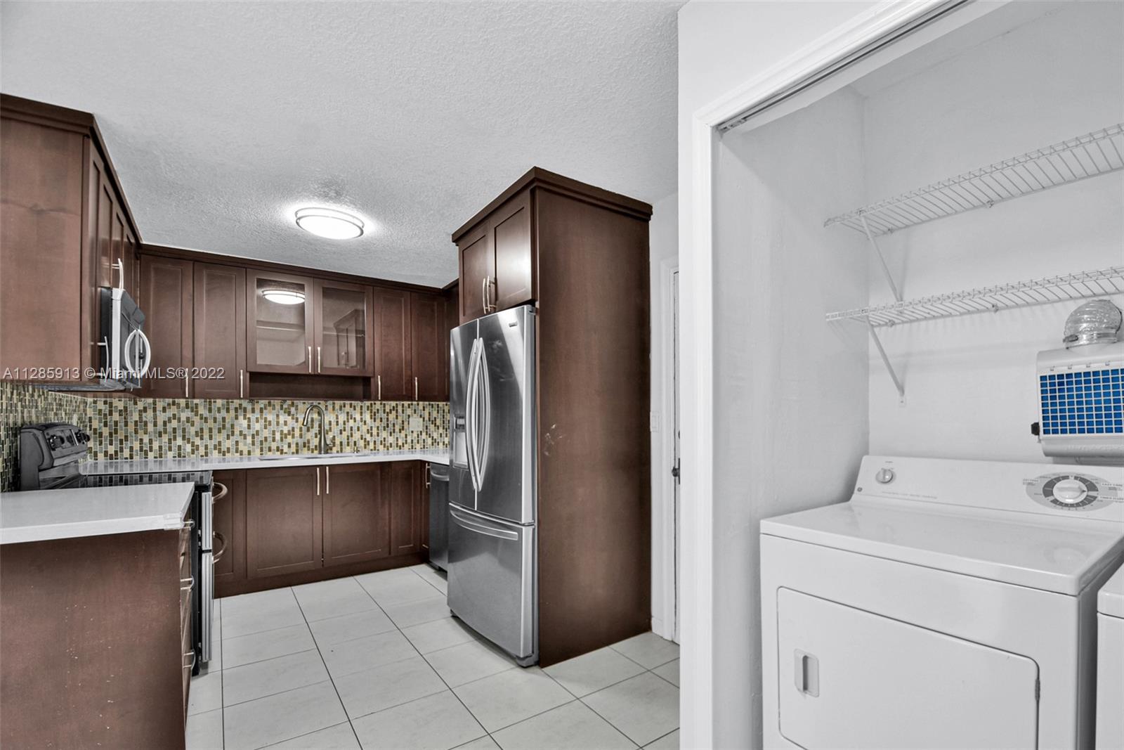 TOWERS OF KENDALE LAKES C - Residential