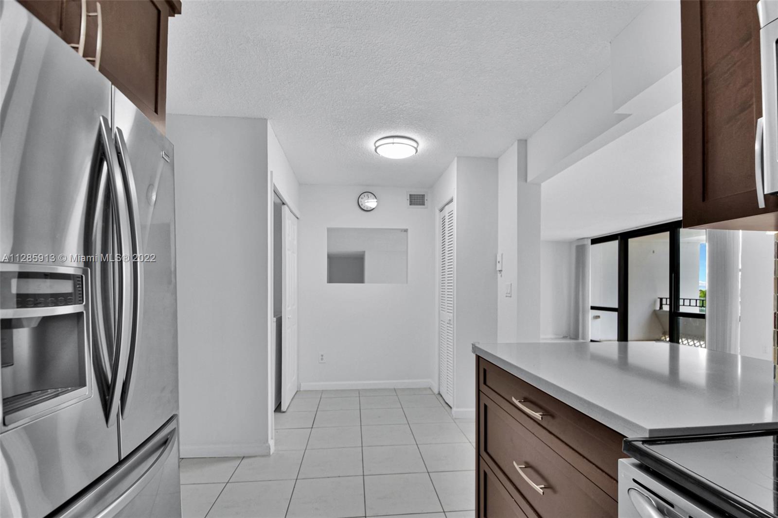 TOWERS OF KENDALE LAKES C - Residential