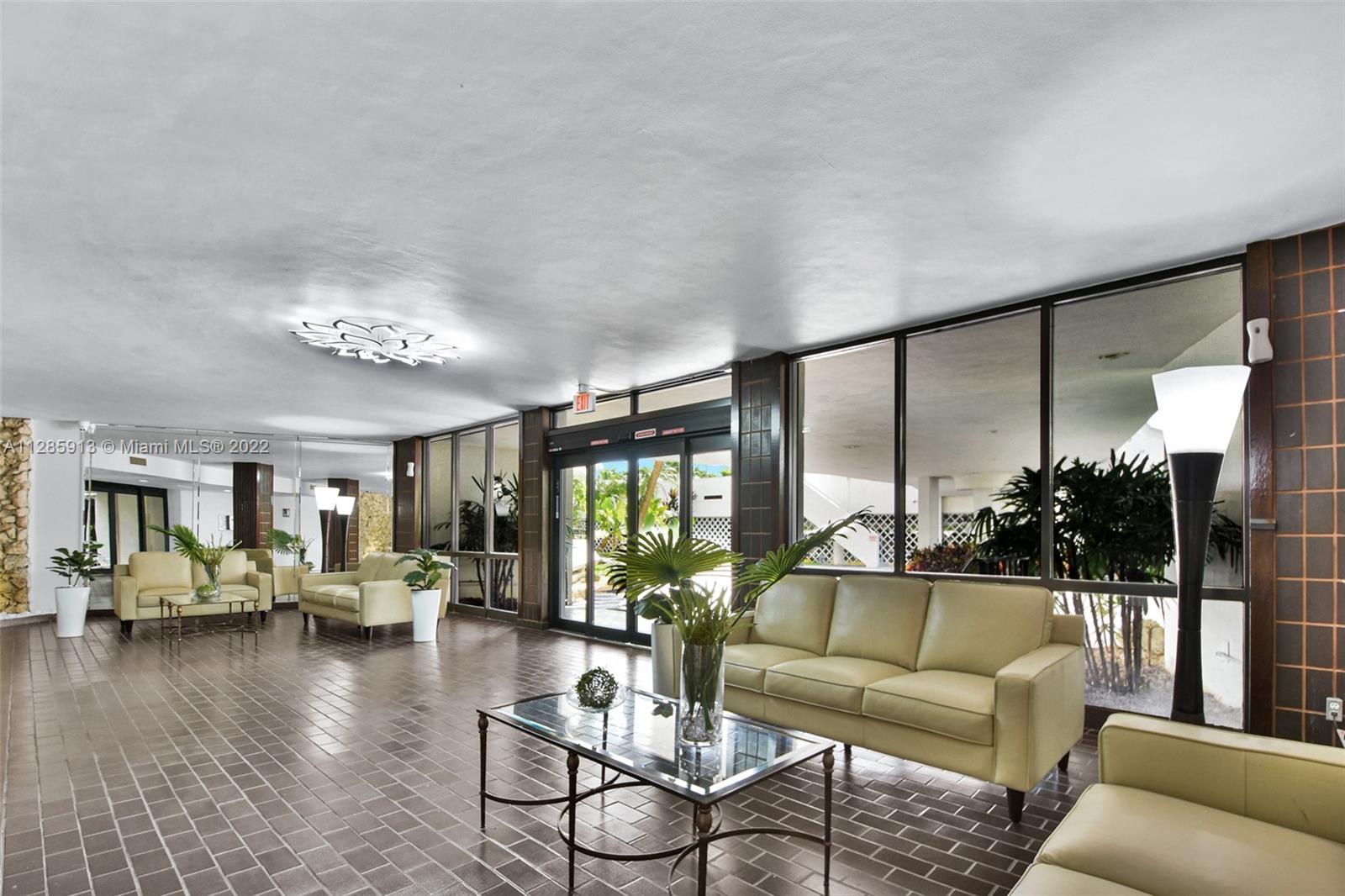 TOWERS OF KENDALE LAKES C - Residential