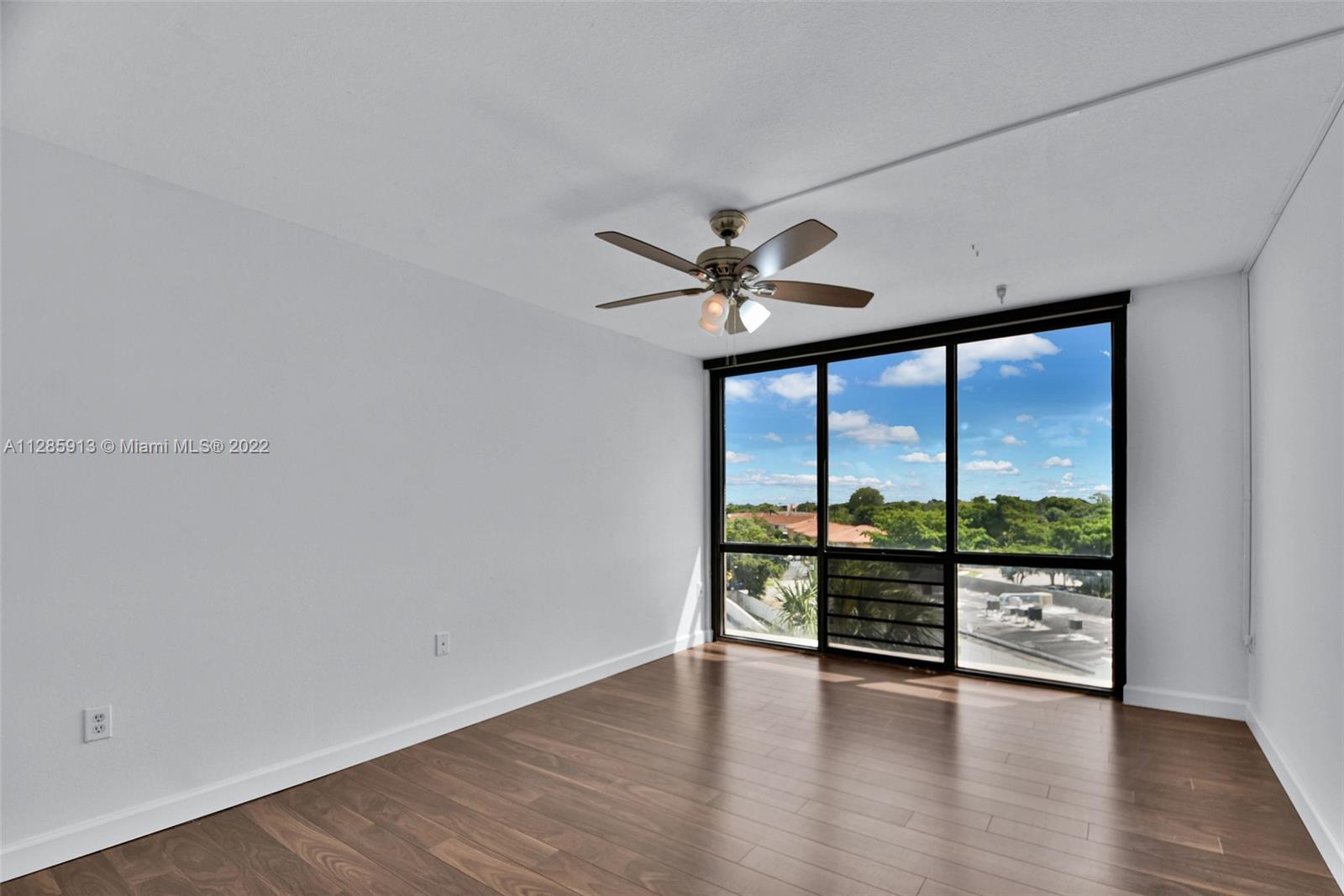 TOWERS OF KENDALE LAKES C - Residential