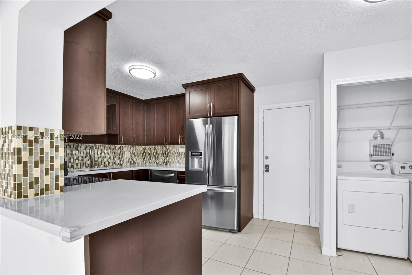 TOWERS OF KENDALE LAKES C - Residential