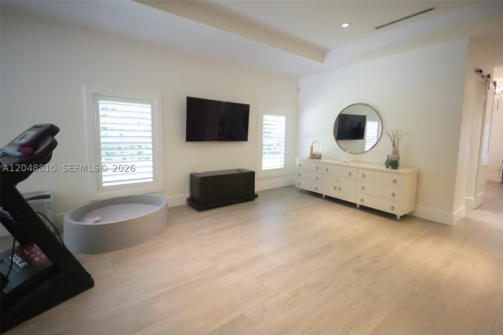 RIDGEWOOD - Residential