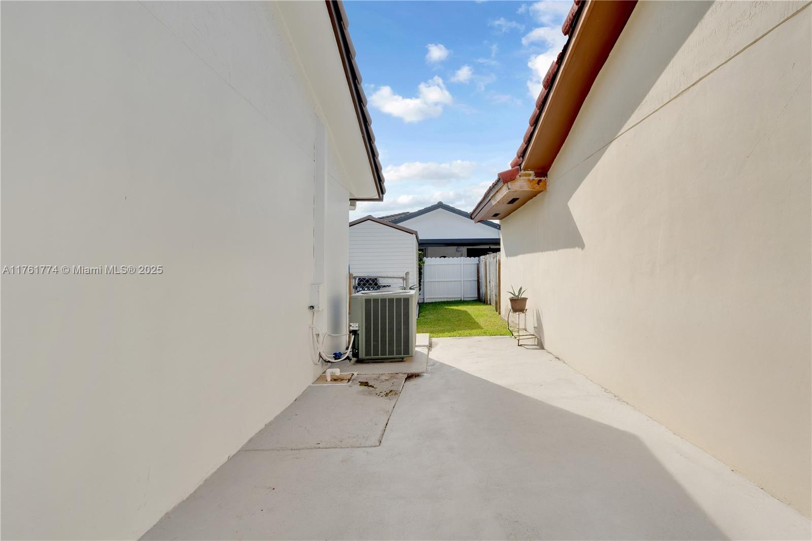 RICHMOND HOMES - Residential