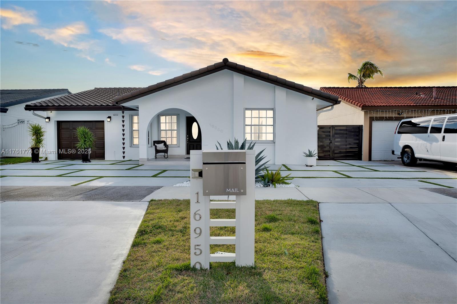 RICHMOND HOMES - Residential