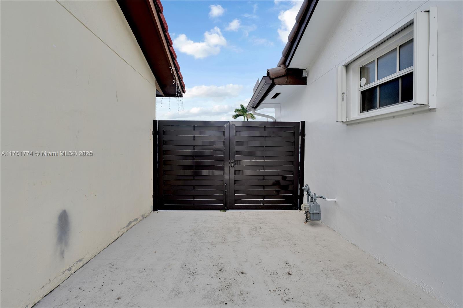 RICHMOND HOMES - Residential