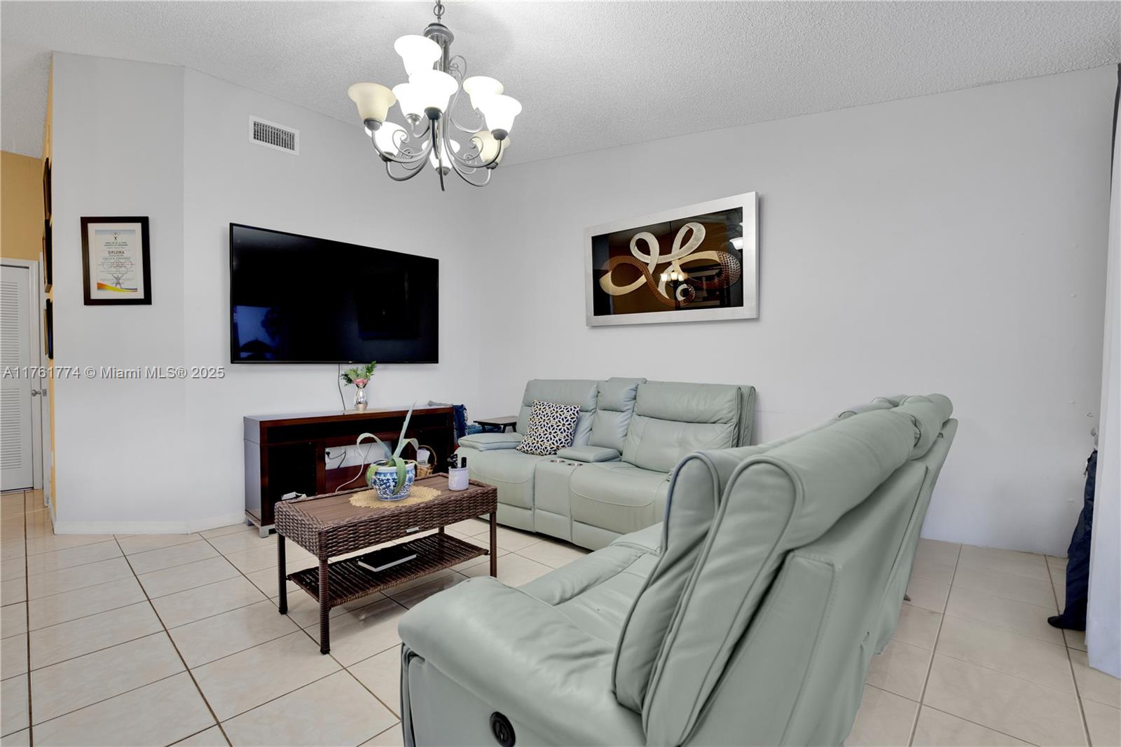 RICHMOND HOMES - Residential