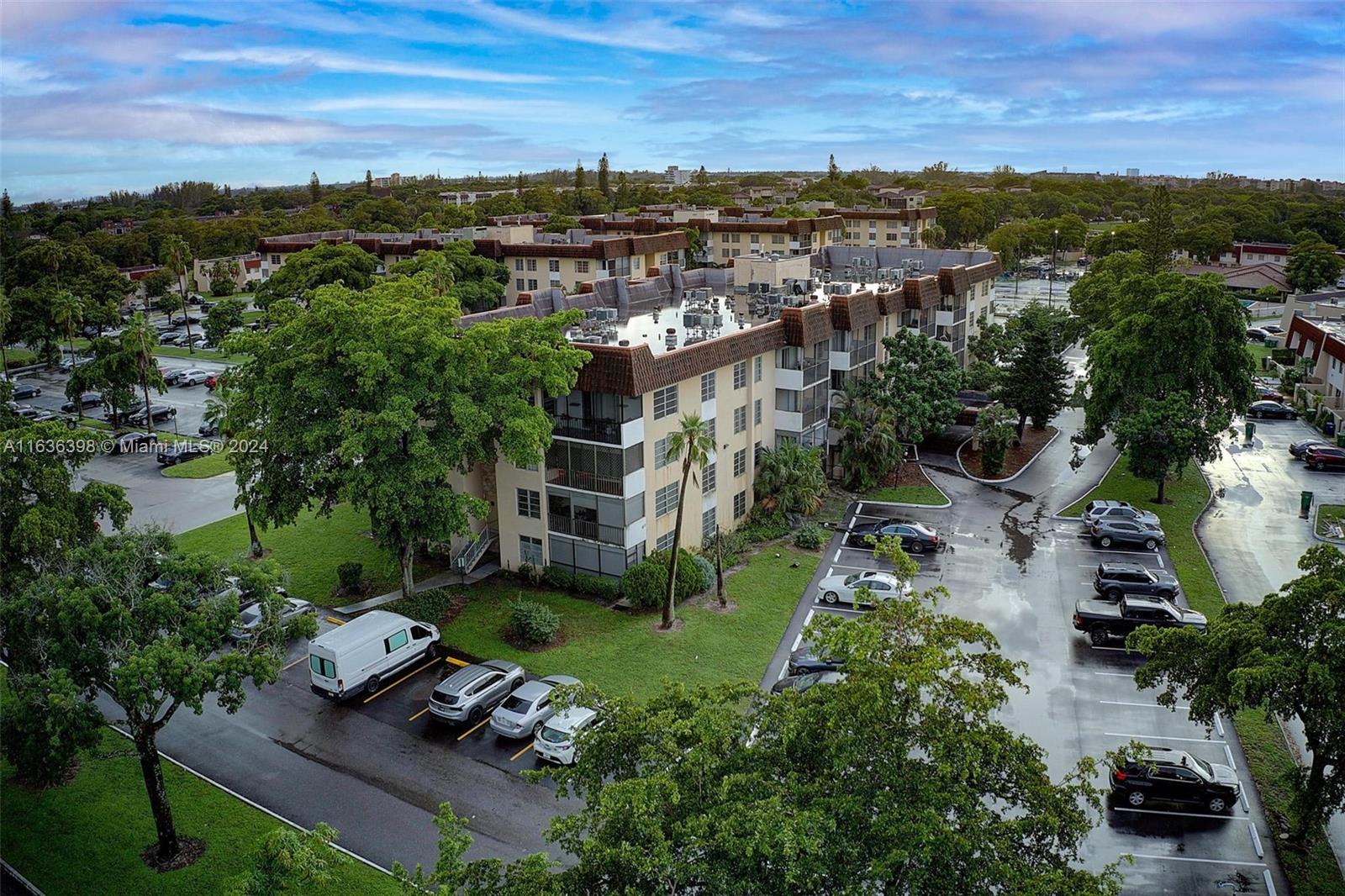 MANORS OF INVERRARY I-6 - Residential