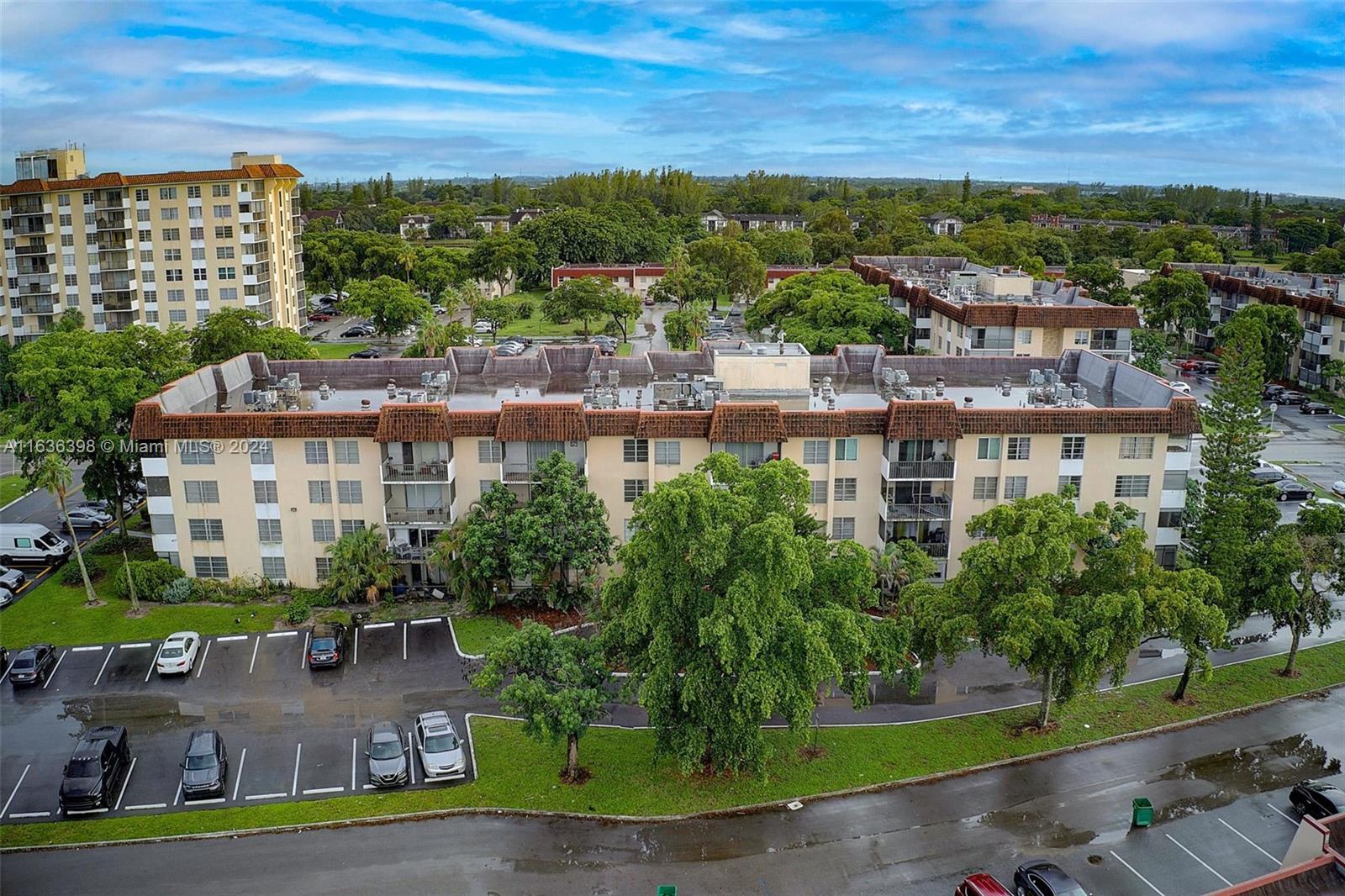 MANORS OF INVERRARY I-6 - Residential