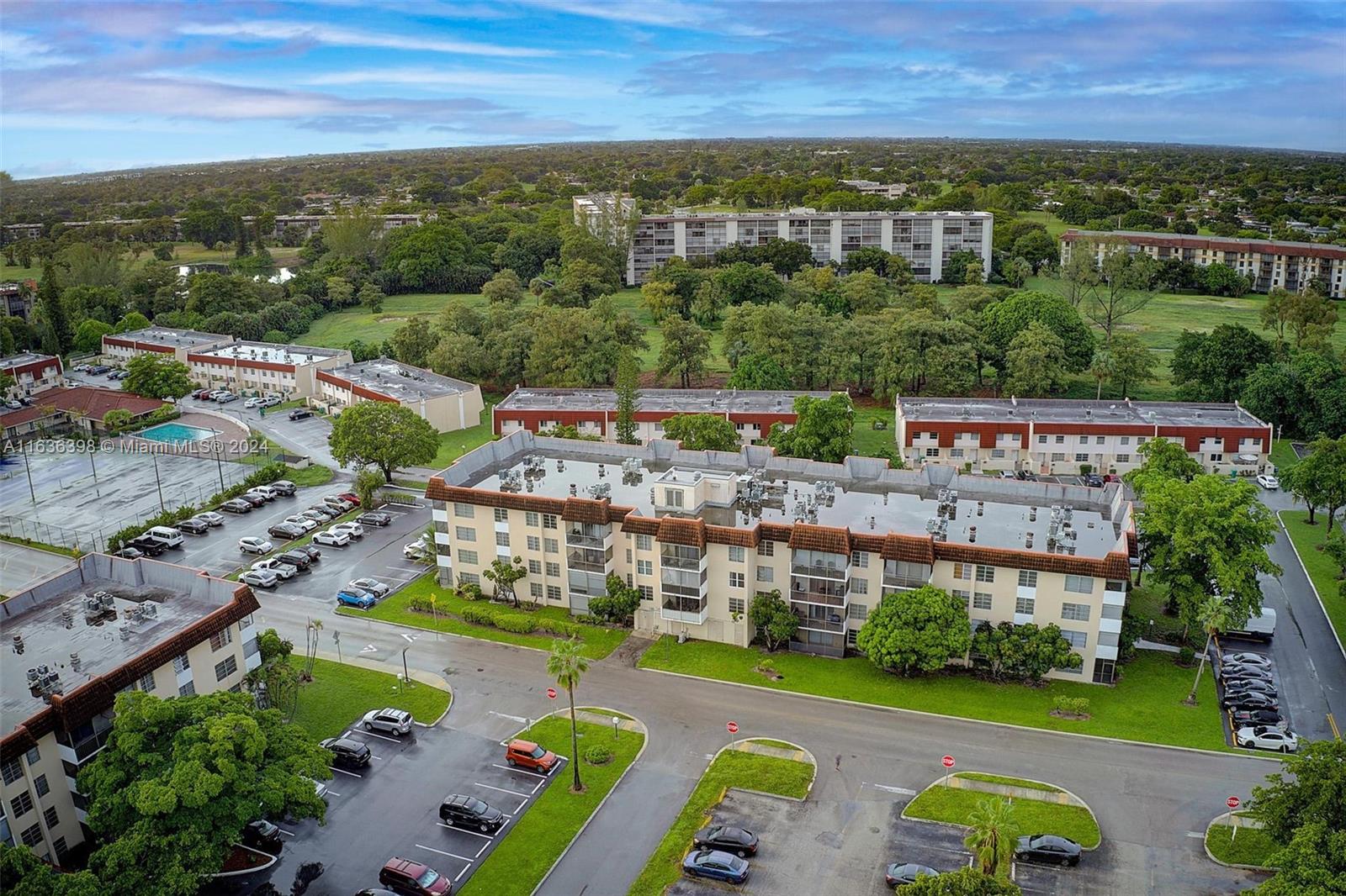 MANORS OF INVERRARY I-6 - Residential