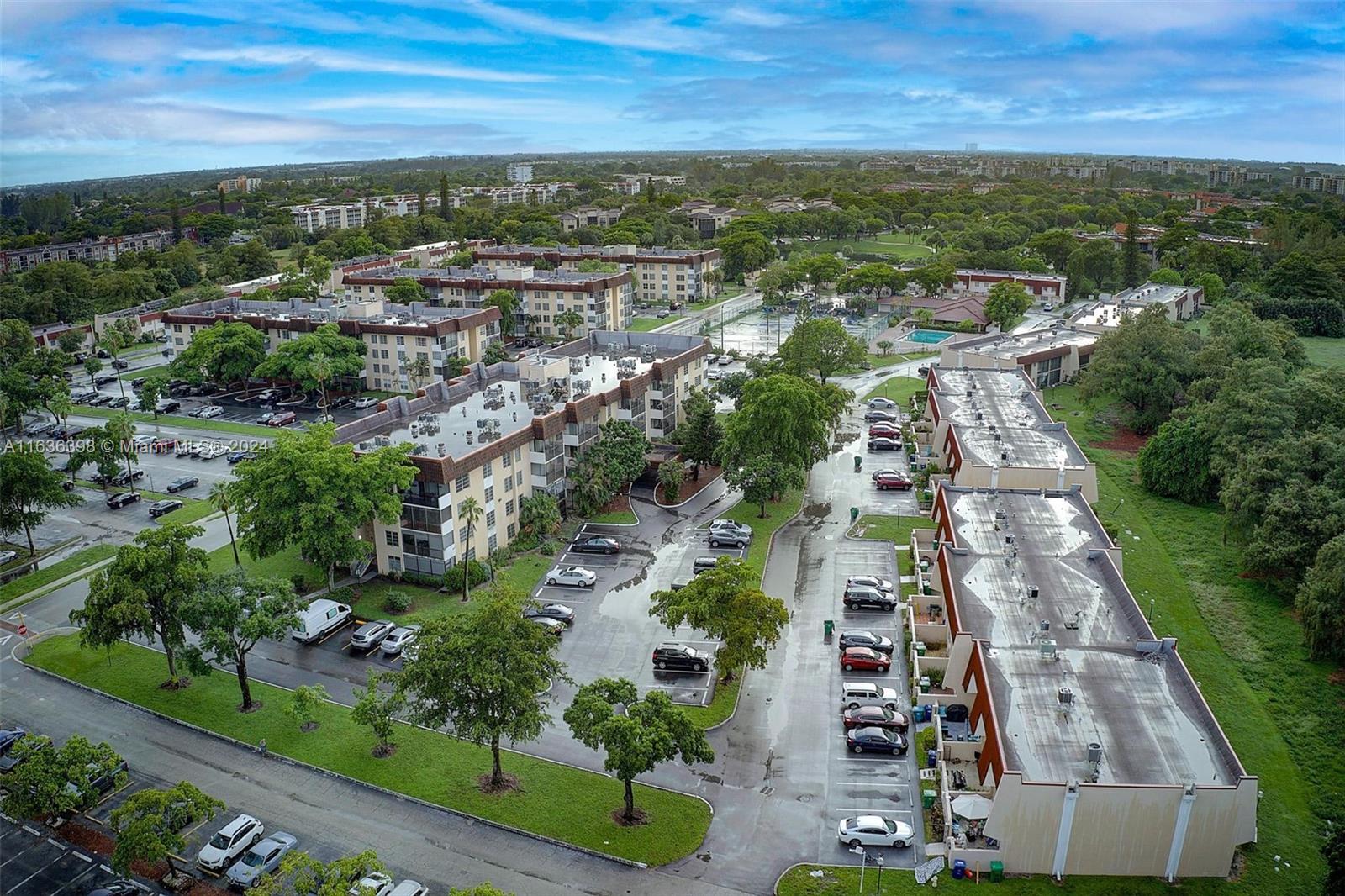 MANORS OF INVERRARY I-6 - Residential