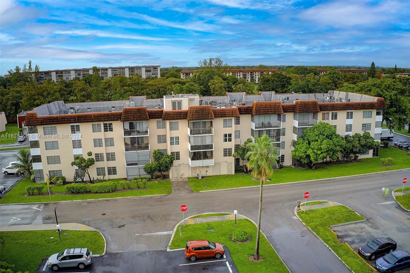 MANORS OF INVERRARY I-6 - Residential