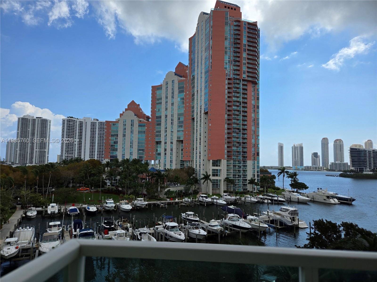 AVENTURA MARINA CONDO NUM - Residential