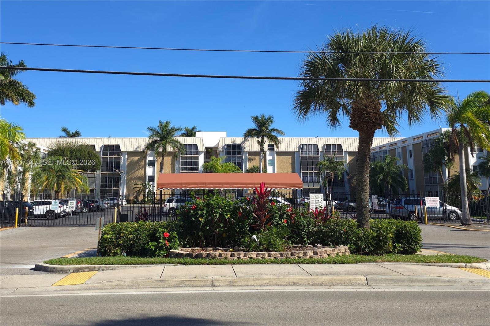 RIVER SHORES CONDO - Residential