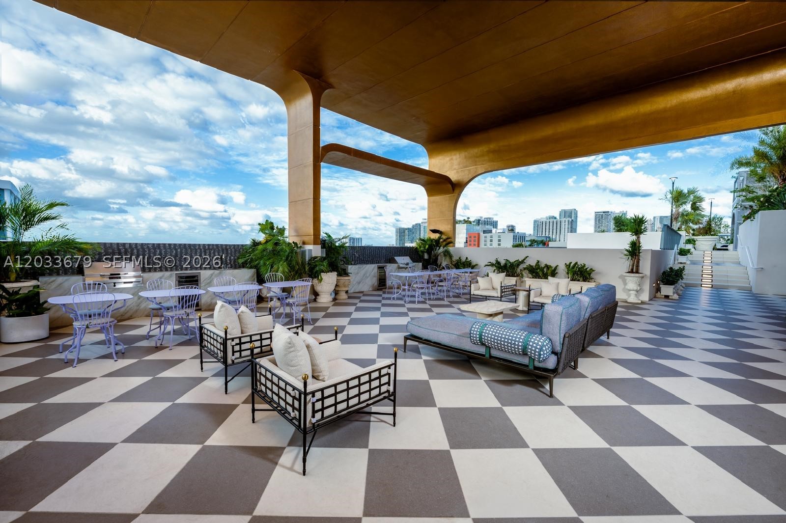 NOMAD WYNWOOD RESIDENCES - Residential