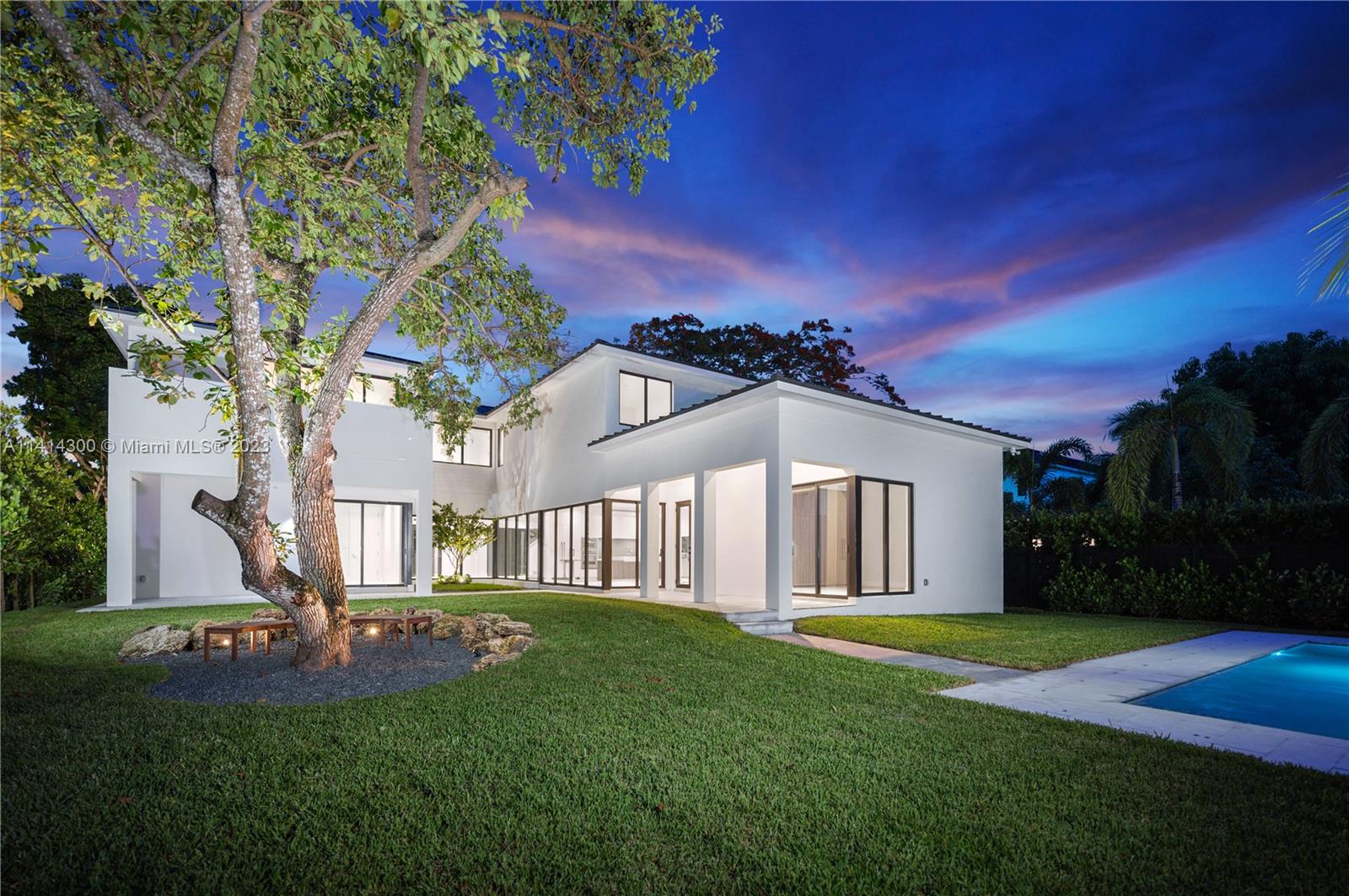 GROVES EXTENSION - Residential