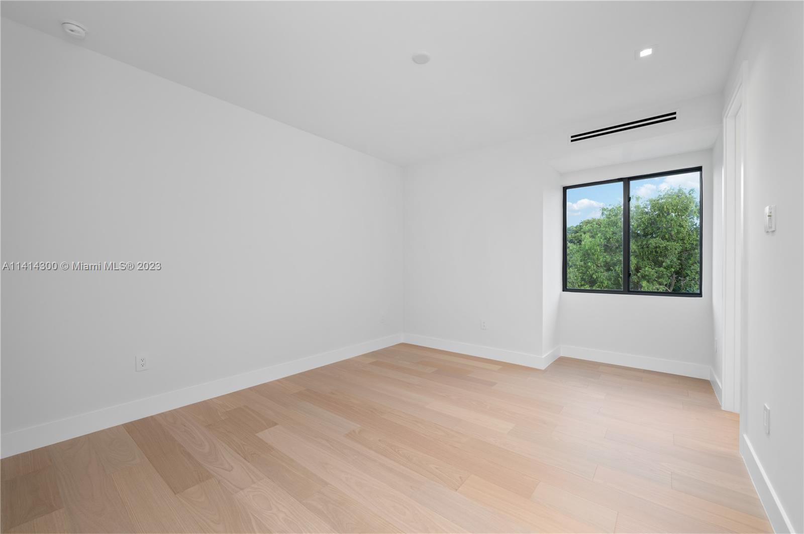 GROVES EXTENSION - Residential
