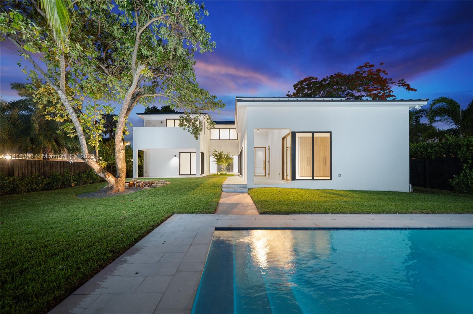 GROVES EXTENSION - Residential