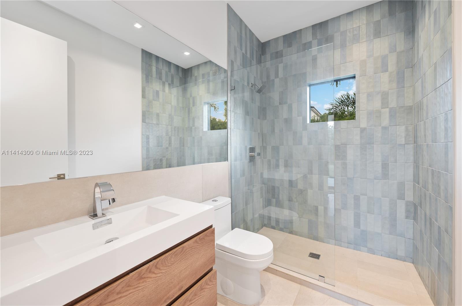 GROVES EXTENSION - Residential