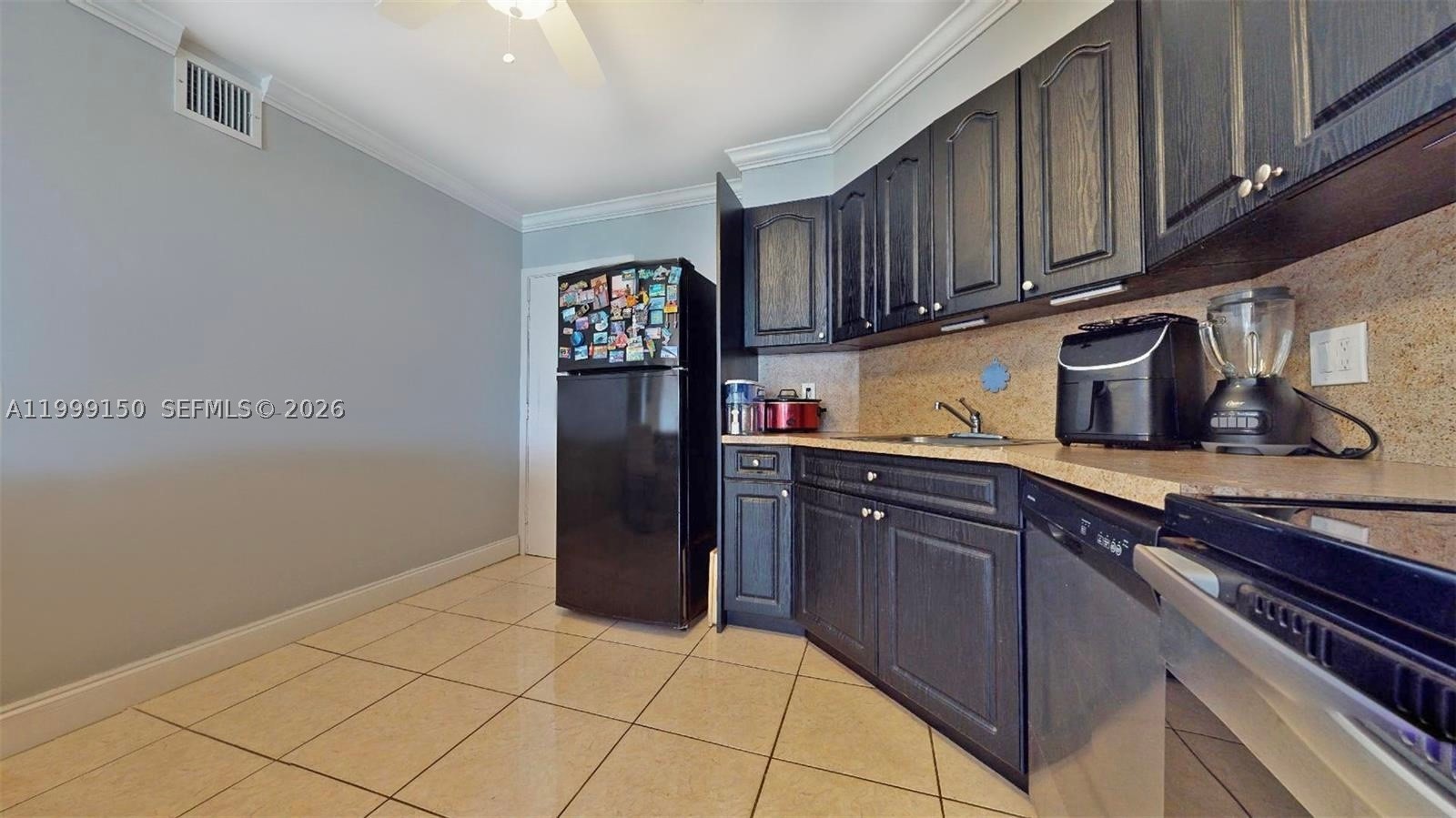 HYDE PARK TOWERS CONDO - Residential