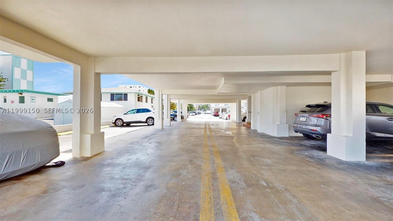 HYDE PARK TOWERS CONDO - Residential