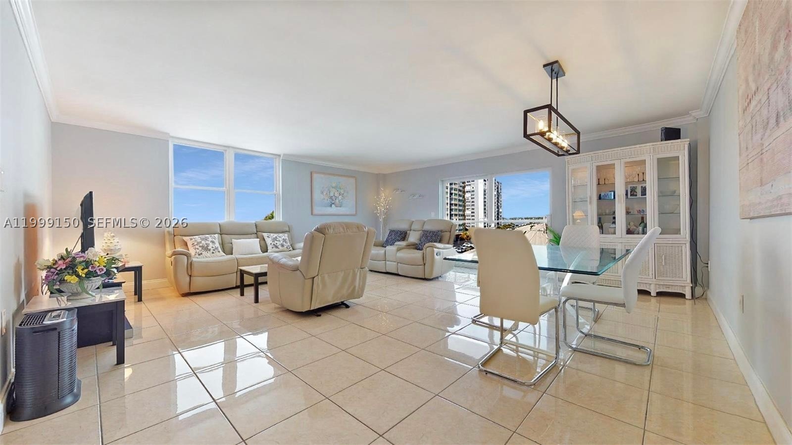 HYDE PARK TOWERS CONDO - Residential