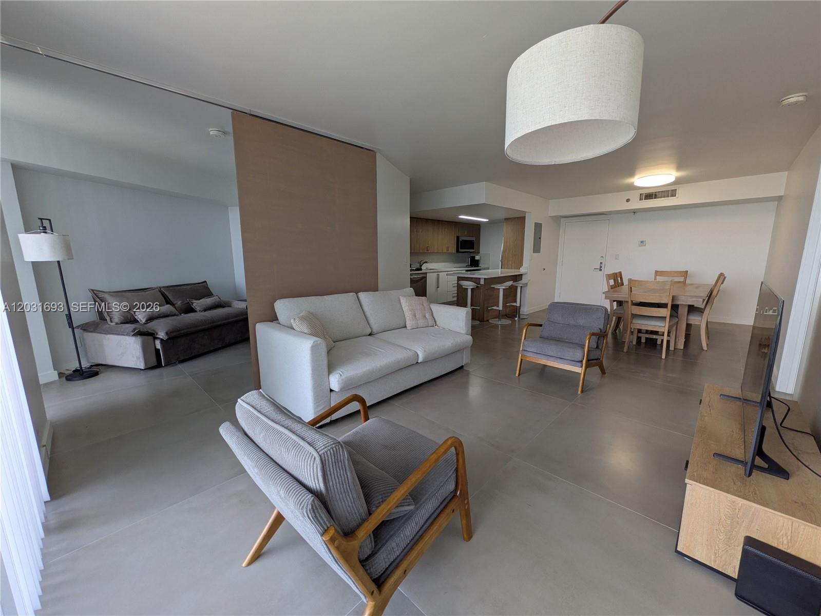 PARC CENTRAL AVENTURA EAS - Residential Lease