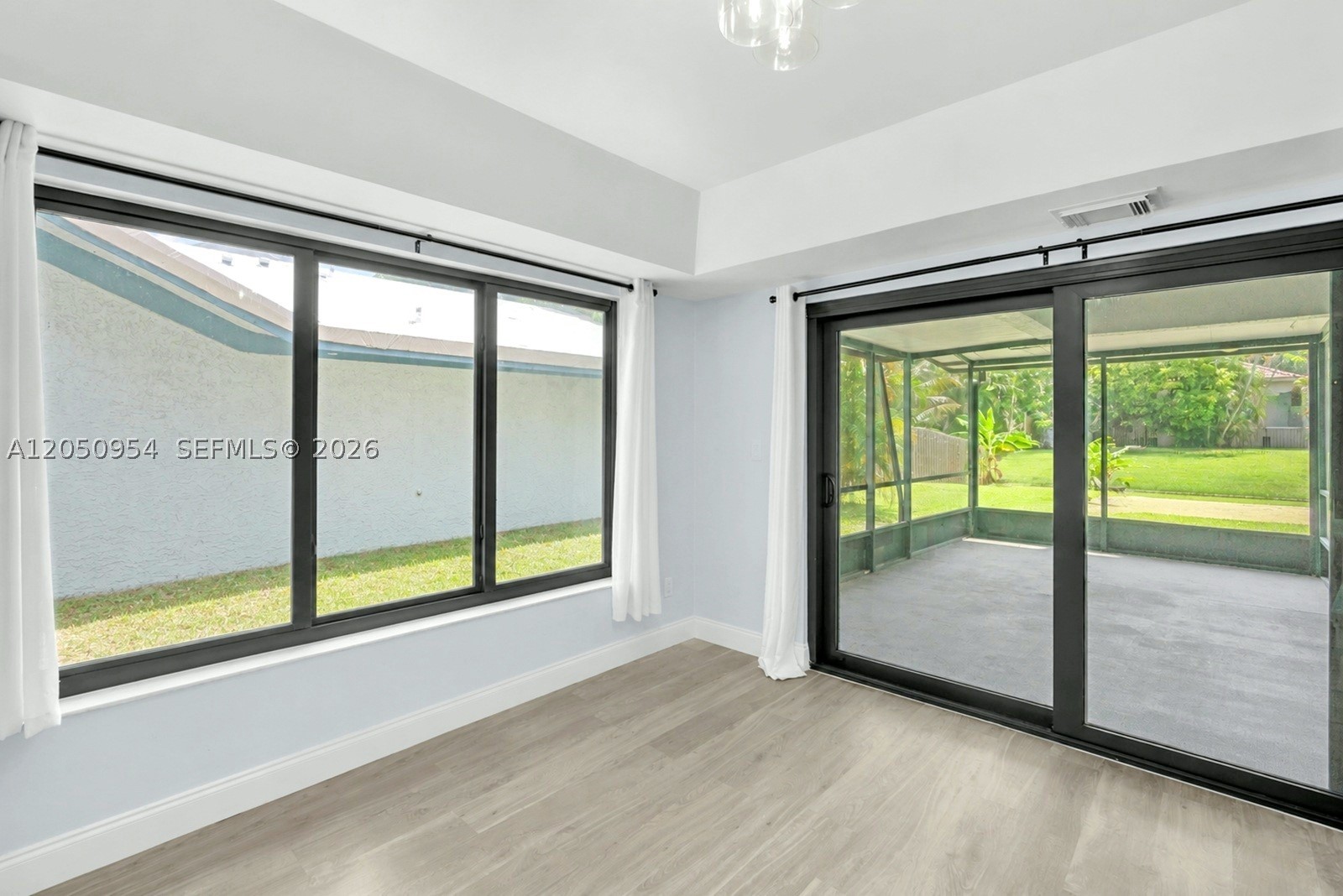 WOODS OF ROLLING HILLS - Residential