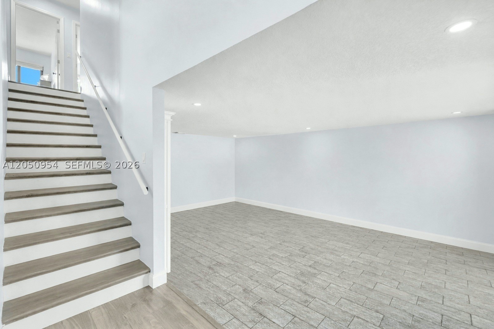 WOODS OF ROLLING HILLS - Residential