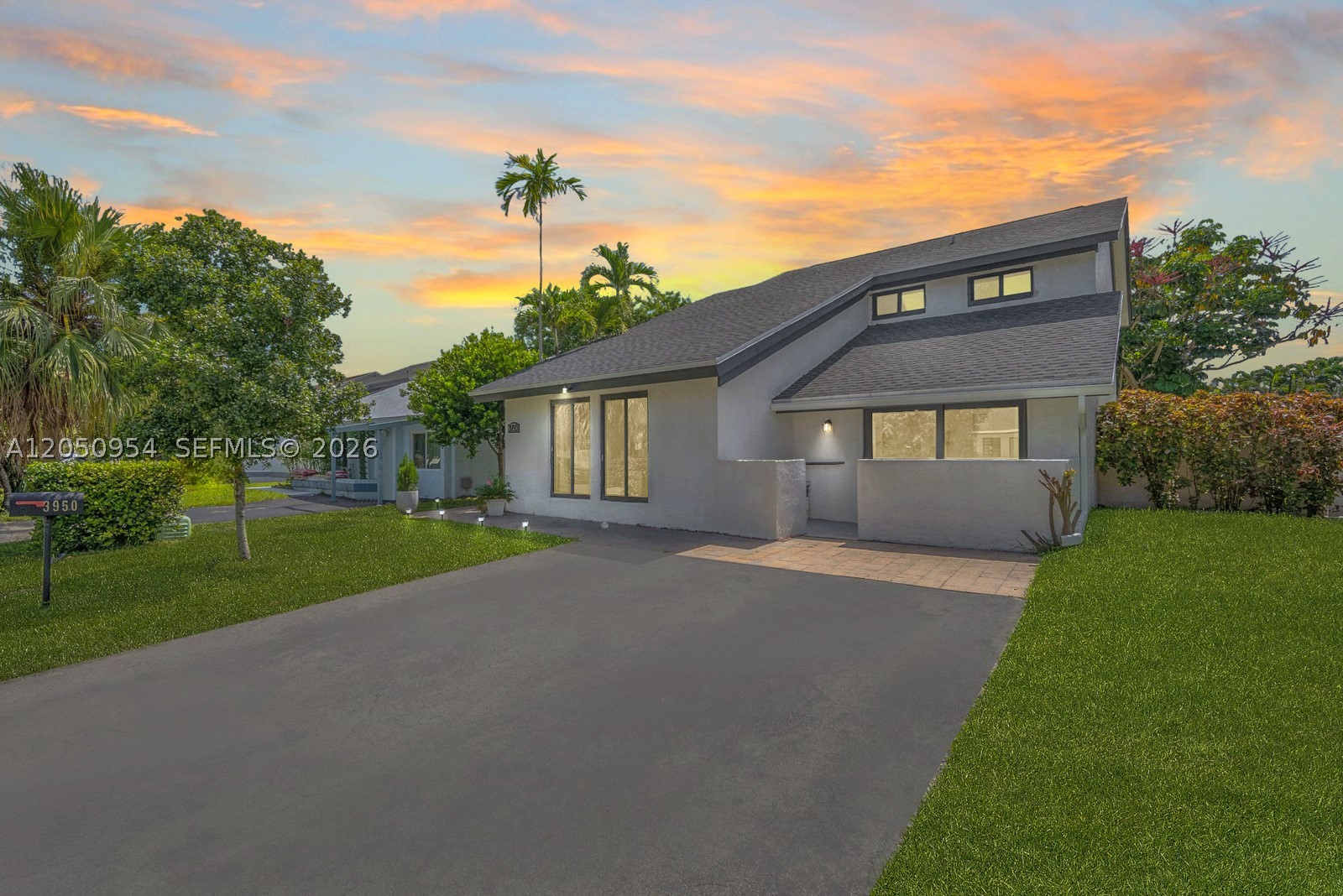 WOODS OF ROLLING HILLS - Residential