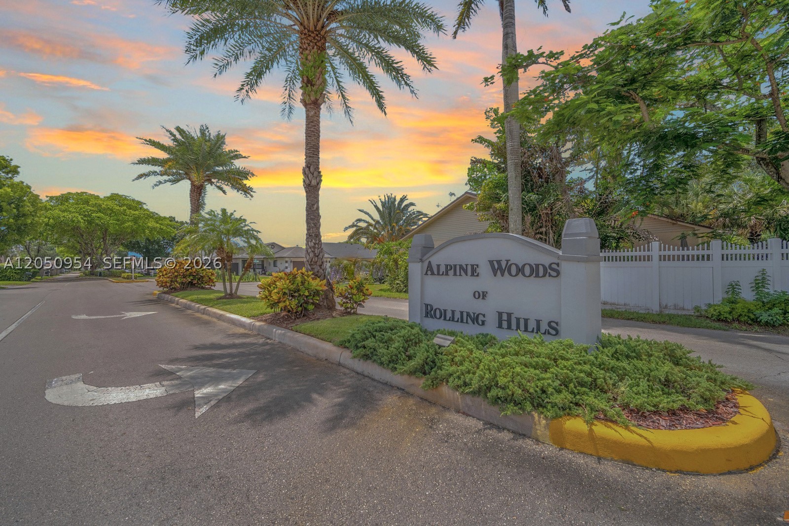 WOODS OF ROLLING HILLS - Residential
