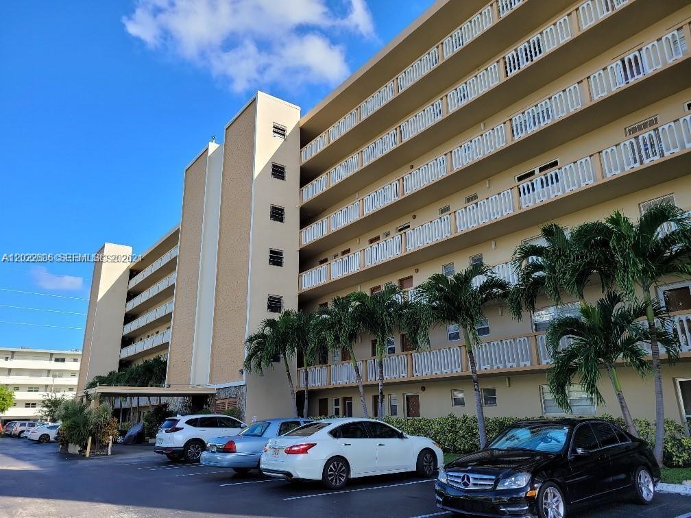 MEADOWBROOK TOWERS CONDO - Residential