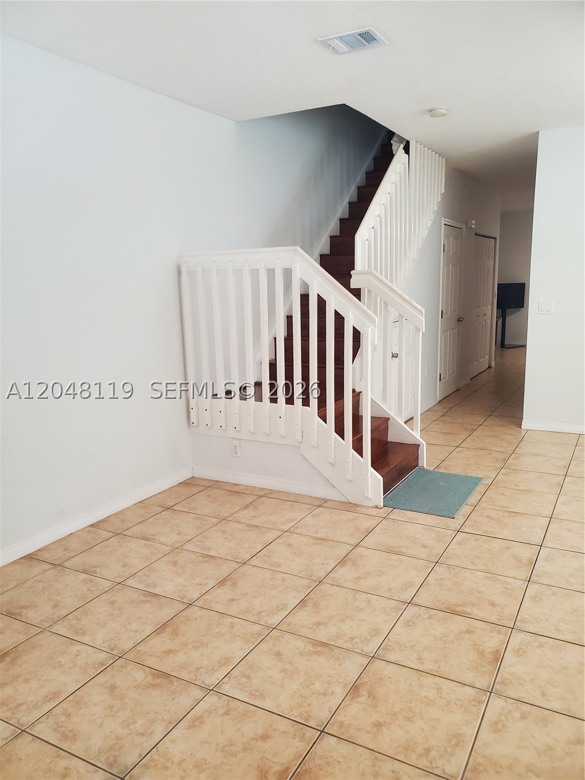KINGS POINT COMMERCIAL PA - Residential Lease