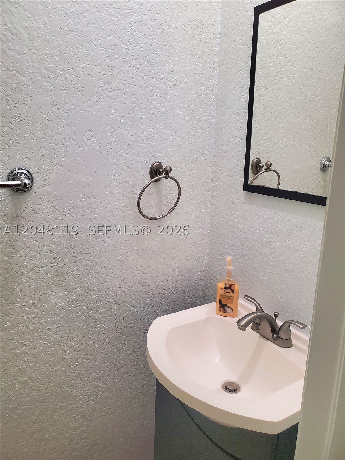 KINGS POINT COMMERCIAL PA - Residential Lease