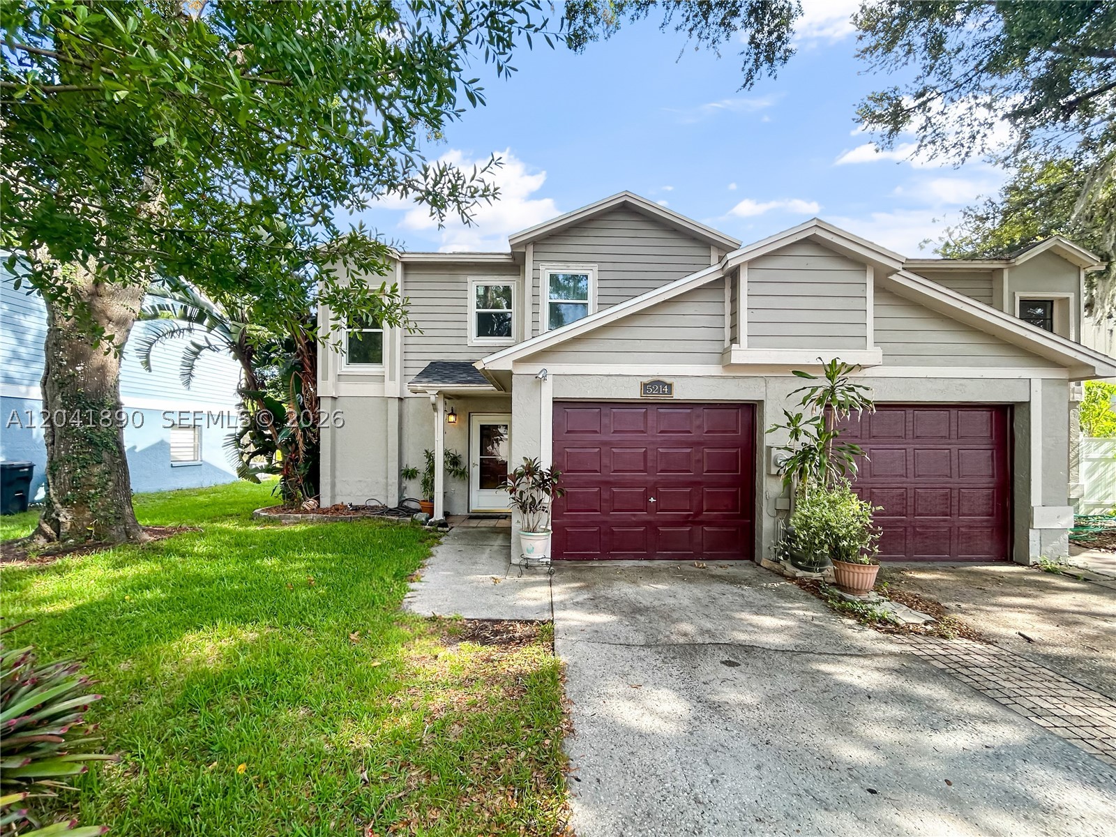 LE CLARE SHORES - Residential