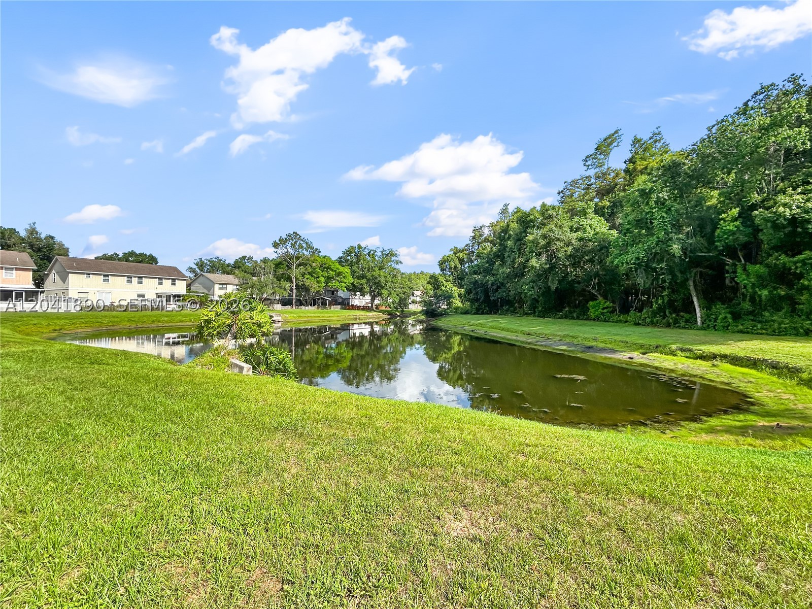 LE CLARE SHORES - Residential