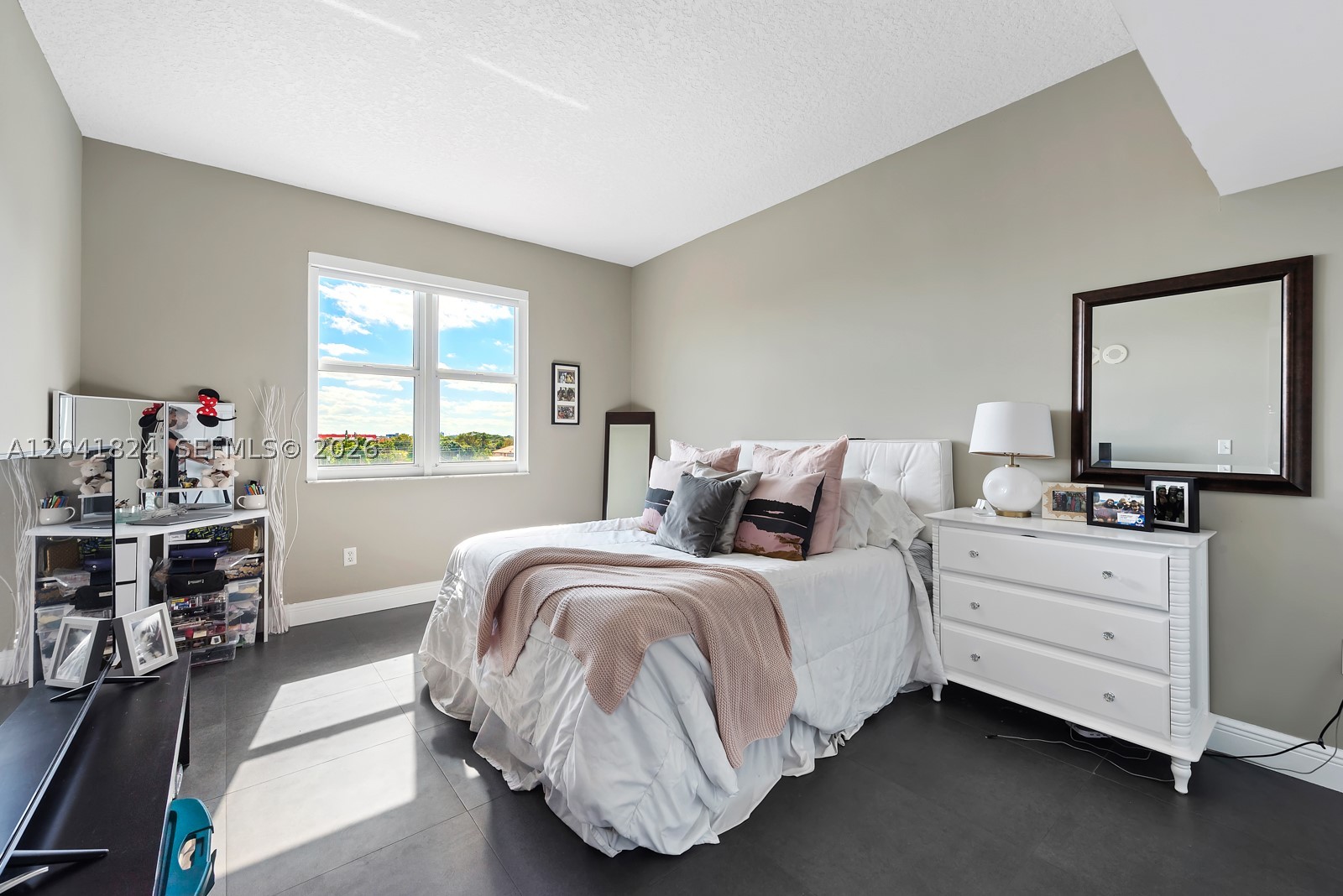 THE ASTON CONDO - Residential Lease
