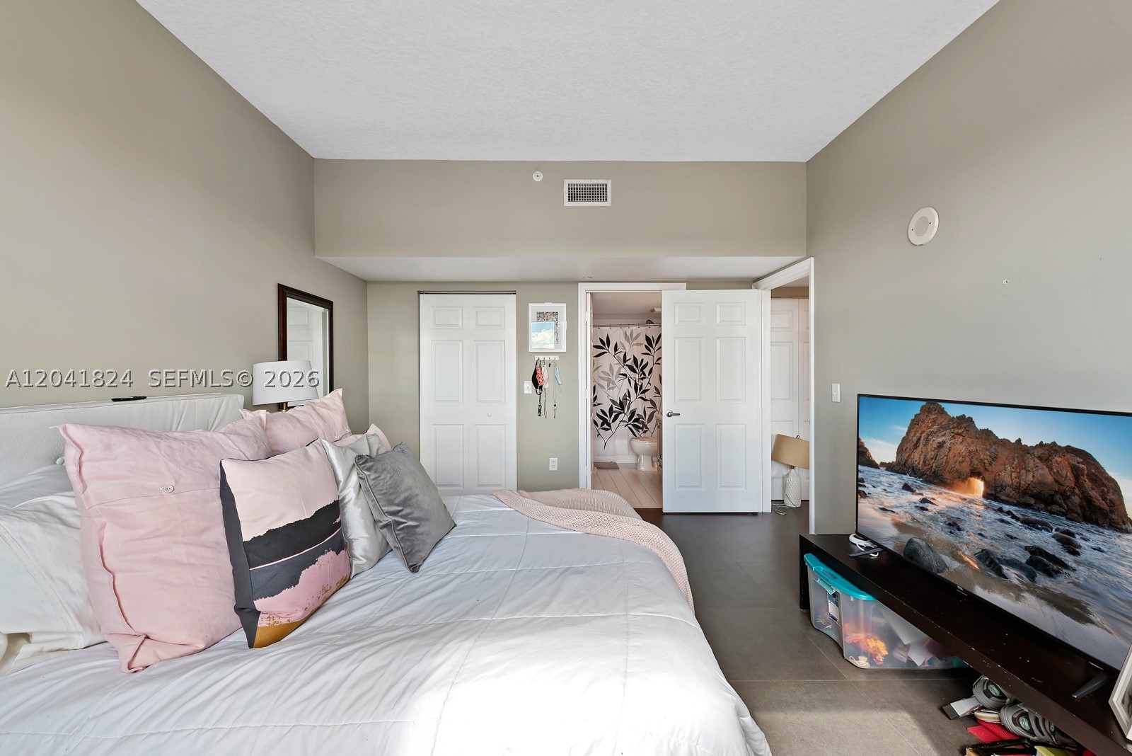 THE ASTON CONDO - Residential Lease