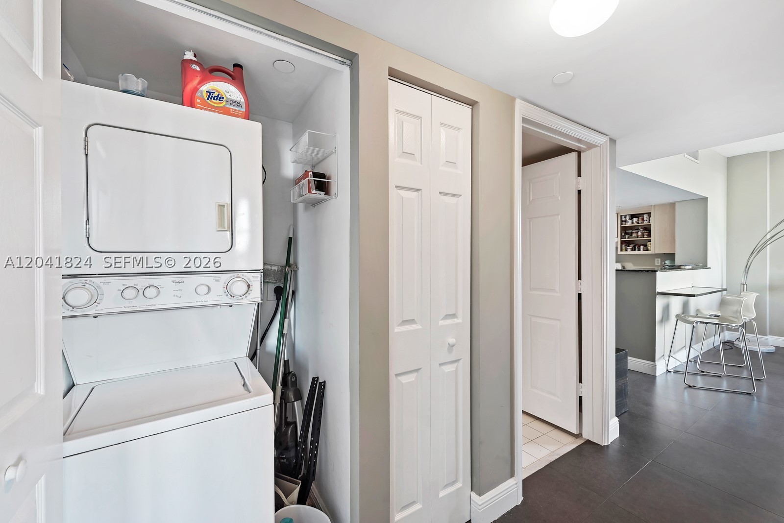 THE ASTON CONDO - Residential Lease