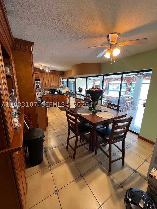 ROYAL PALM ACRES THIRD SE - Residential